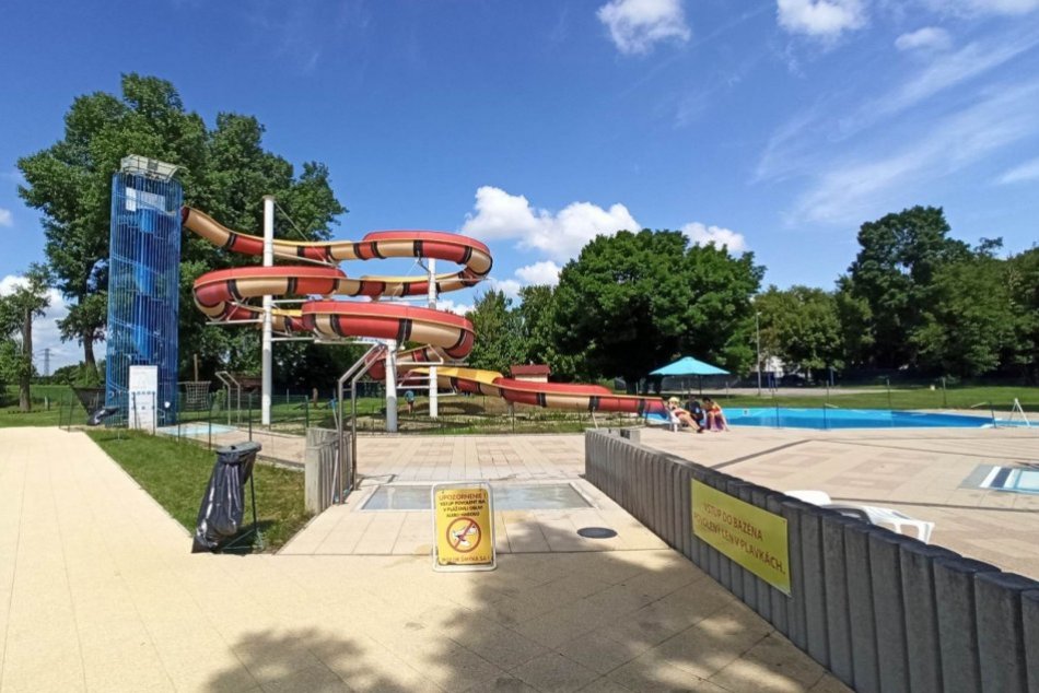 Ilustračný obrázok k článku TOBOGAN s dopadovým bazénom v Nitre je UZAVRETÝ: Poruchu odstraňujú
