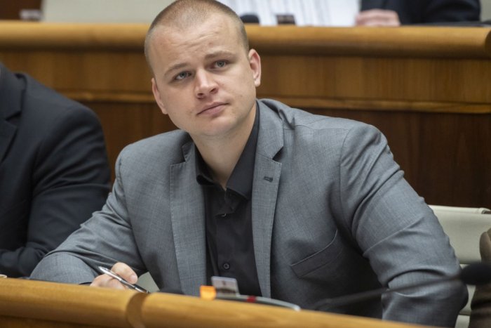 Ilustračný obrázok k článku YouTube urobil RADIKÁLNY krok: Milan Mazurek a Kulturblog prišli o kanály