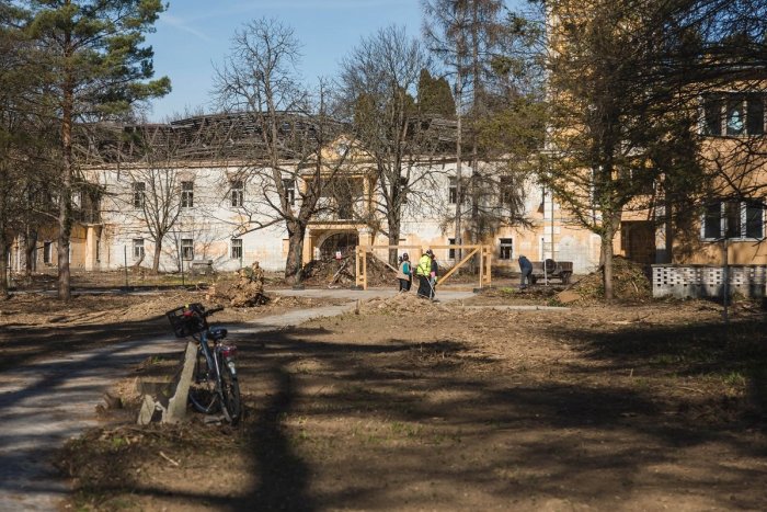 Ilustračný obrázok k článku Kaštieľsky park v Sokolovciach slávnostne otvoria: Pripravený je pestrý PROGRAM