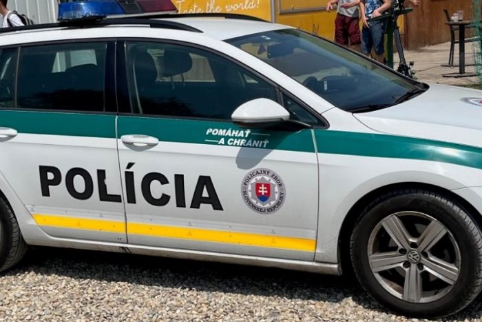 Ilustračný obrázok k článku ŠOKUJÚCA správa z Oravy: Pri cirkevnej škole sa mal obesiť mladý futbalista