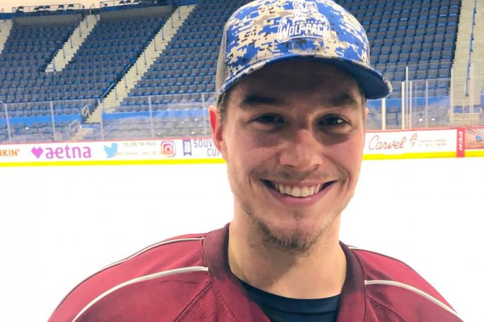 Ilustračný obrázok k článku Poprad zlanáril amerického kanoniera: Podpísal, aby podporil svoj sen dostať sa do NHL