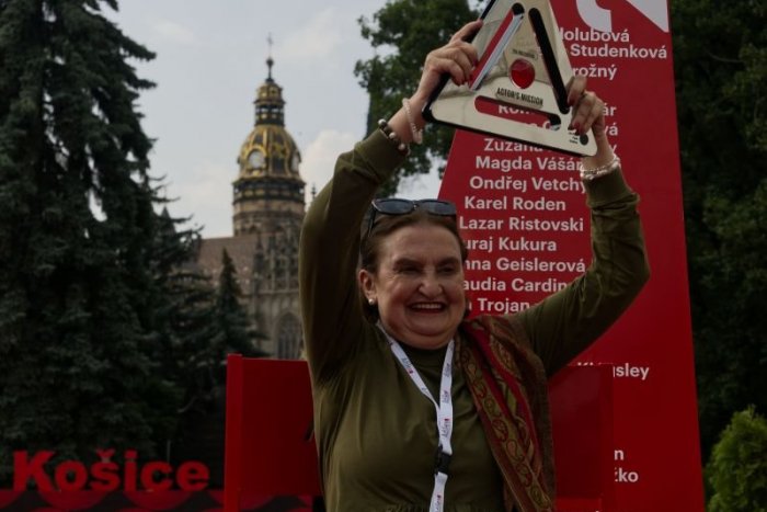 Ilustračný obrázok k článku Eva Holubová bola hviezdou záverečného ceremoniálu Art Film Fest