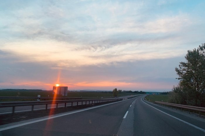 Ilustračný obrázok k článku VODIČI, diaľnica D1 bude cez víkend čiastočne UZAVRETÁ: Môžete použiť obchádzku!