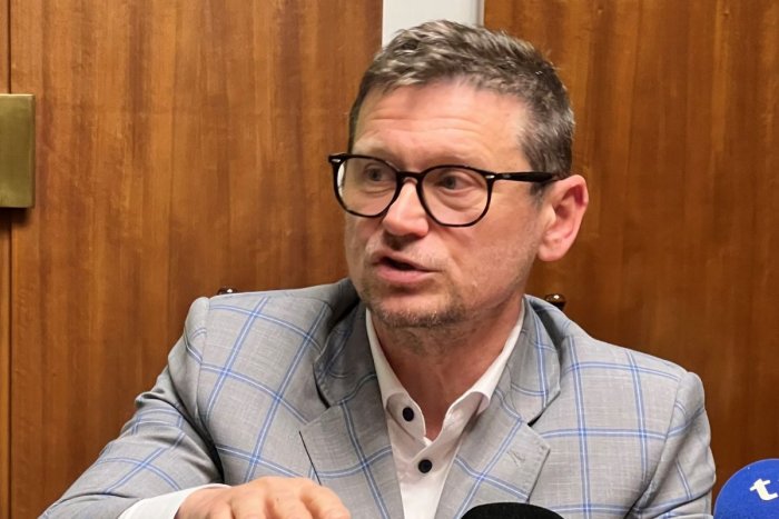 Ilustračný obrázok k článku Primátor zvoláva obyvateľov Sekčova na dôležité stretnutie: Aká téma bude na pretrase?