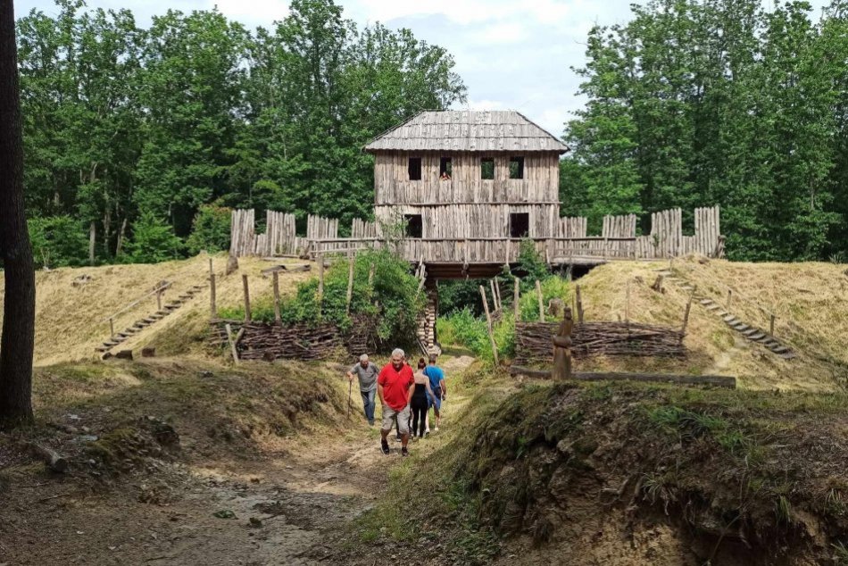 Ilustračný obrázok k článku TIP na víkend: Vyrazte na výlet CYKLOBUSOM do Bojnej a na Duchonku