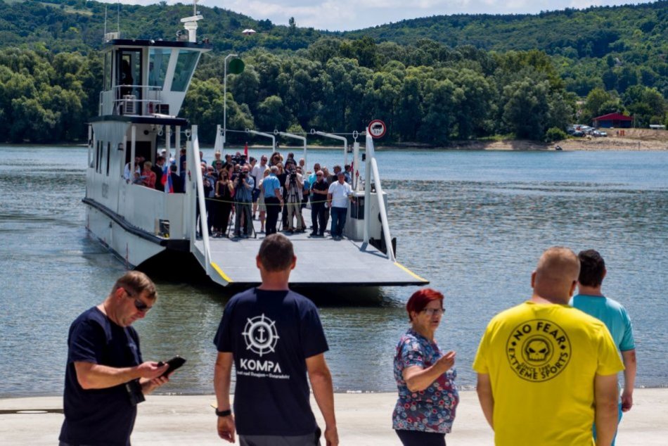 Ilustračný obrázok k článku V Nitrianskom kraji spustili NOVÚ kompu: Spojila Slovensko s Maďarskom, FOTO