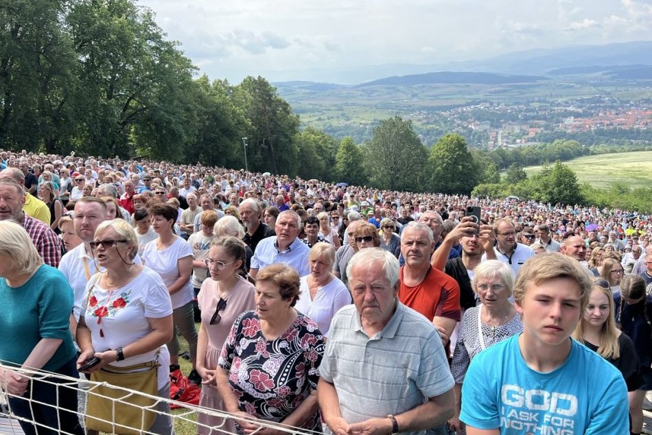 Ilustračný obrázok k článku Viera je dôležitá, lebo je v nej život: Na púť do Levoče prišlo asi 200-tisíc ľudí, FOTO