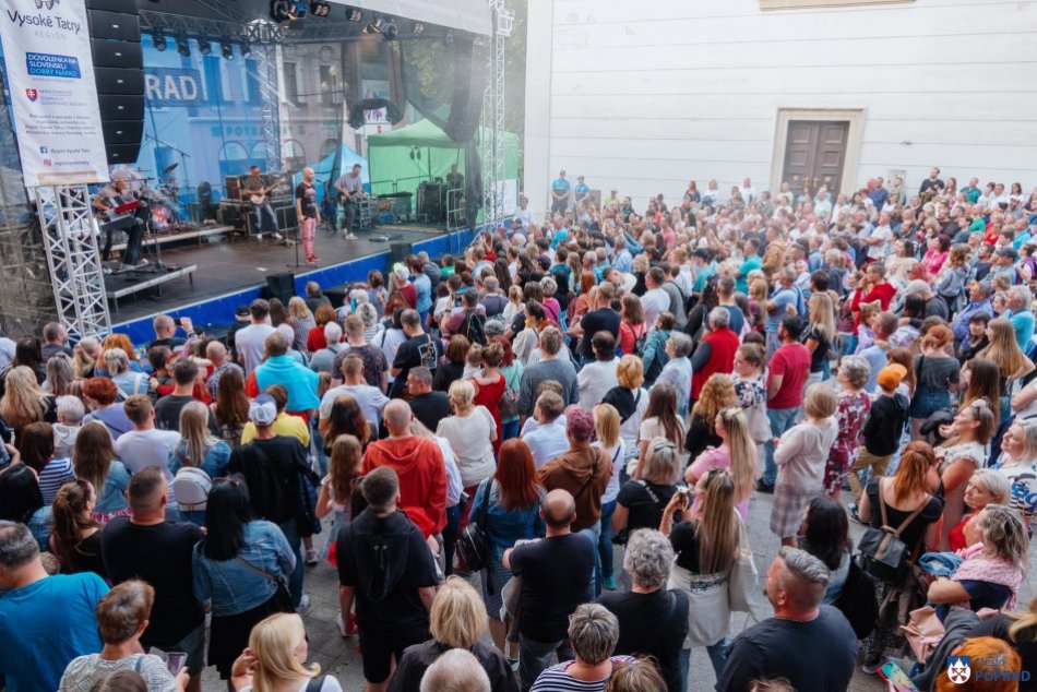 Ilustračný obrázok k článku Nájdete sa na FOTOGRAFIÁCH? Začalo sa Popradské Kultúrne leto, ako prví zahrali No Name