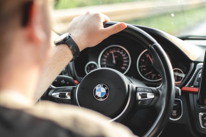 Ilustračný obrázok k článku Slováci, pozor! V Rakúsku budú platiť TVRDÉ pravidlá: Ľahko prídete NAVŽDY o auto!