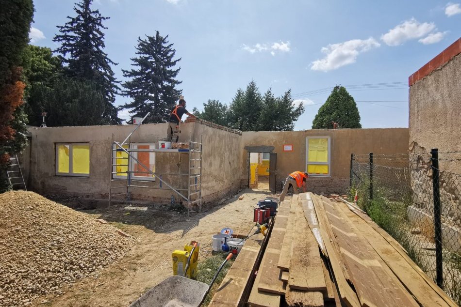 Ilustračný obrázok k článku V Dražovciach vzniká komunitné centrum: Jeho cieľom bude integrácia rómskej komunity