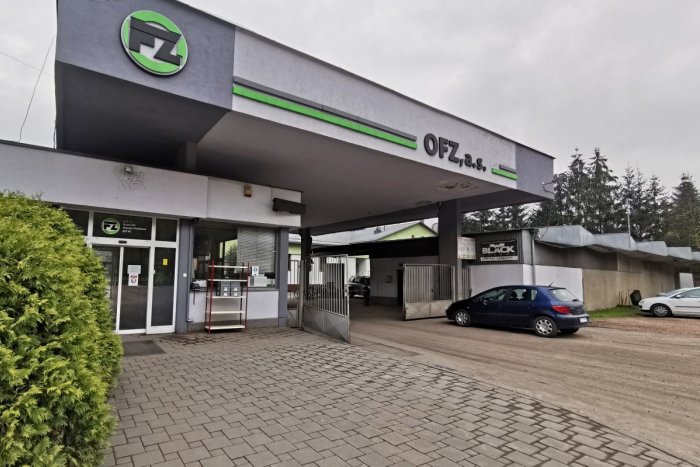 Ilustračný obrázok k článku Hutnícka fabrika na Orave prepustila 500 ľudí a opúšťa Slovensko: Sťahuje sa do Uzbekistanu