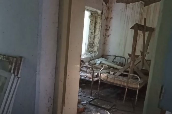 Ilustračný obrázok k článku VIDEO ako z hororu: Mladík preskúmal OPUSTENÝ dom v pohorí Tribeč