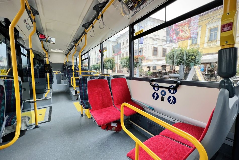 Ilustračný obrázok k článku Asfaltovanie cesty OBMEDZÍ cestujúcich: Linky MHD budú jazdiť po NÁHRADNÝCH trasách