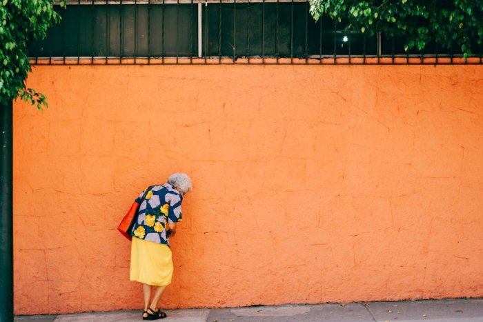 Ilustračný obrázok k článku V HORÚČAVÁCH si všímajte aj seniorov: Nedostatok pitia, či veľa slnka môže mať NÁSLEDKY!