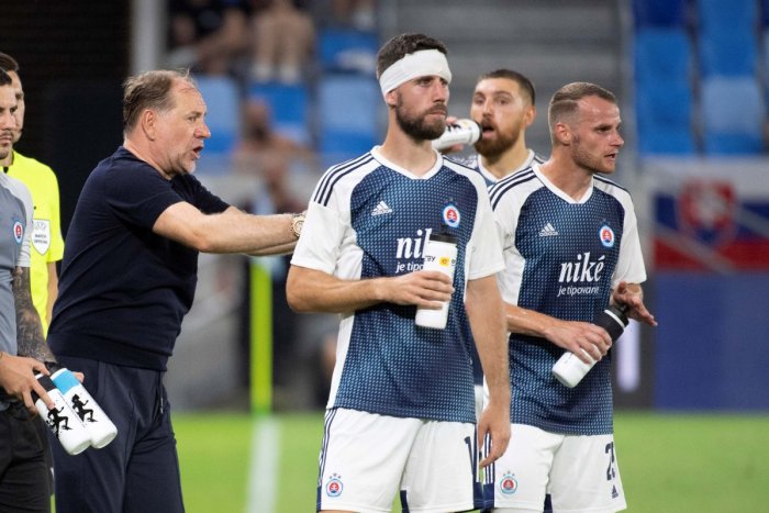 Ilustračný obrázok k článku Slovanisti ŠOKOVALI! S Luxemburčanmi zakopli a Kucka sa vyznamenal! UHRYZOL súpera!