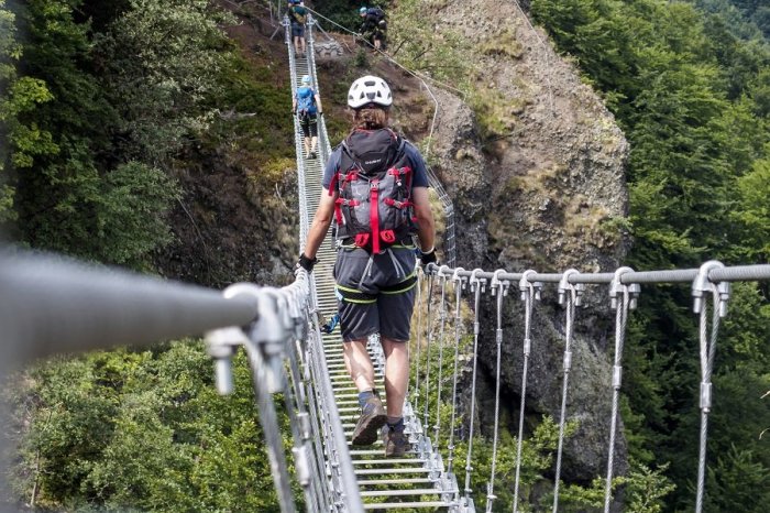 Ilustračný obrázok k článku ZMENY v obľúbenom turistickom stredisku: Po NOVOM zaplatíte za FERRATY aj BEŽKOVANIE