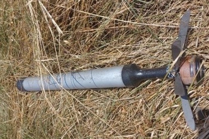 Ilustračný obrázok k článku Záhadný nález za krajnicou na D2: Na miesto musel prísť aj pyrotechnik