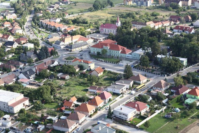Ilustračný obrázok k článku Obec pri Trnave vyniká v štatistikách: Žije tu najvyšší podiel CUDZINCOV