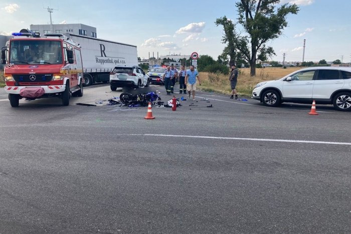 Ilustračný obrázok k článku Tragická nehoda na južnom Slovensku: Motorkár po zrážke s autom zomrel