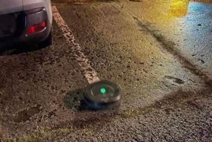 Ilustračný obrázok k článku Fotka z Trnavy baví internet: Niekomu utiekol ROBOTICKÝ VYSÁVAČ!