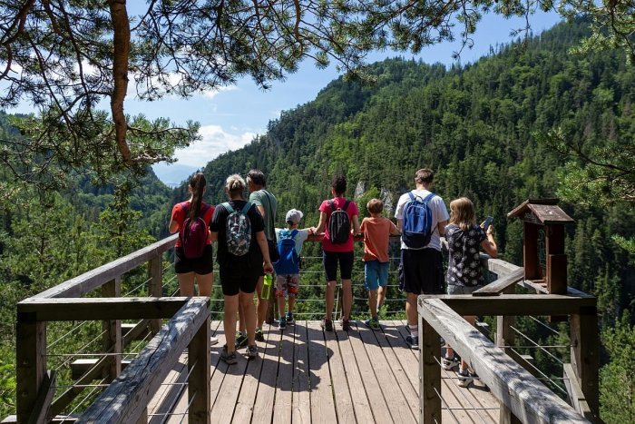 Ilustračný obrázok k článku Chystáte sa s deťmi do prírody? Skvelé TIPY, ako si užiť spoločnú túru