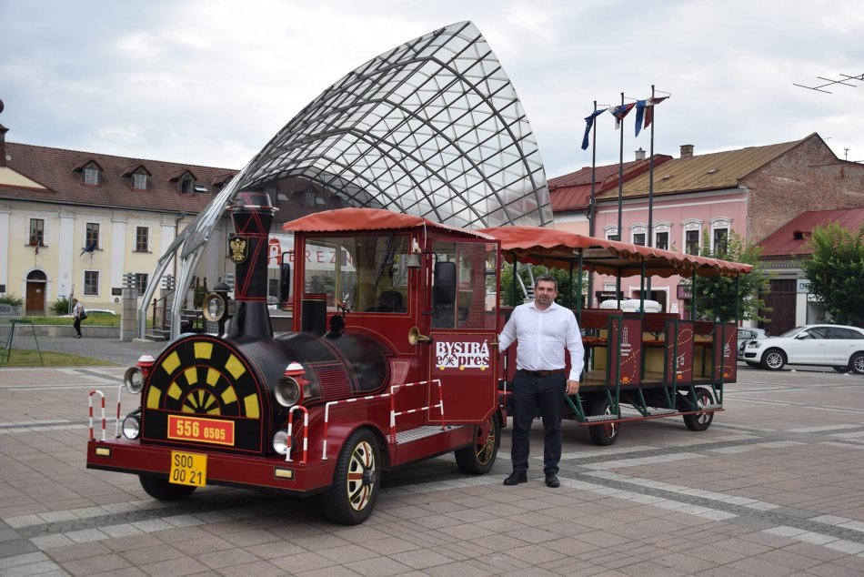 Ilustračný obrázok k článku Obľúbená ATRAKCIA Horehronia jazdí aj mimo hlavnej sezóny: KEDY vás odvezie Bystrá Expres?