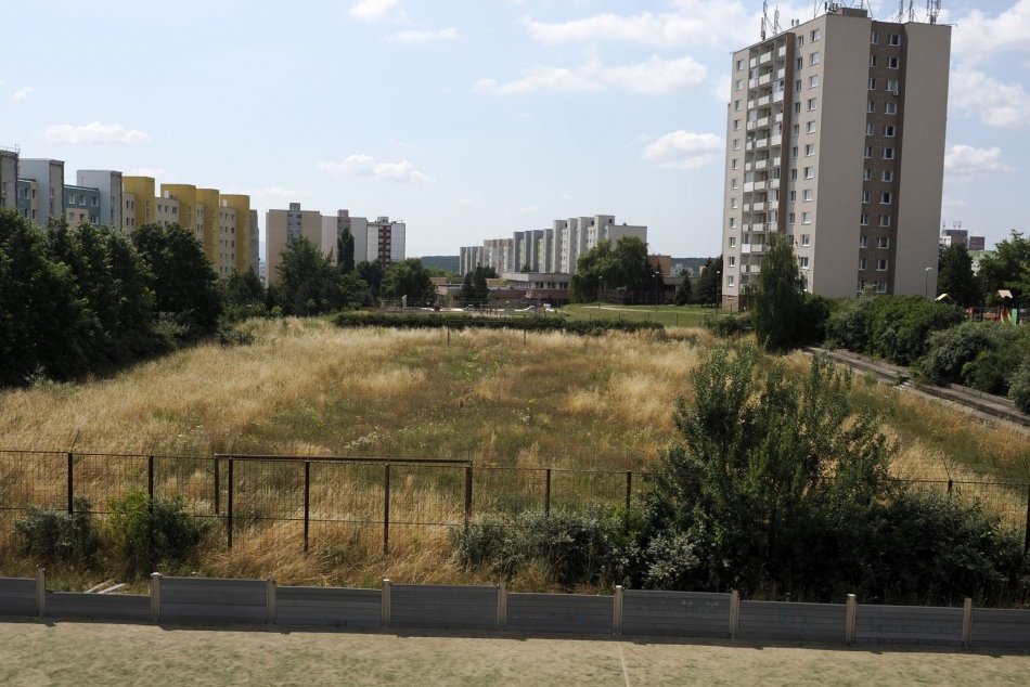 Ilustračný obrázok k článku Odštartovala modernizácia športoviska: Vynovia atletický ovál, vznikne aj nové ihrisko