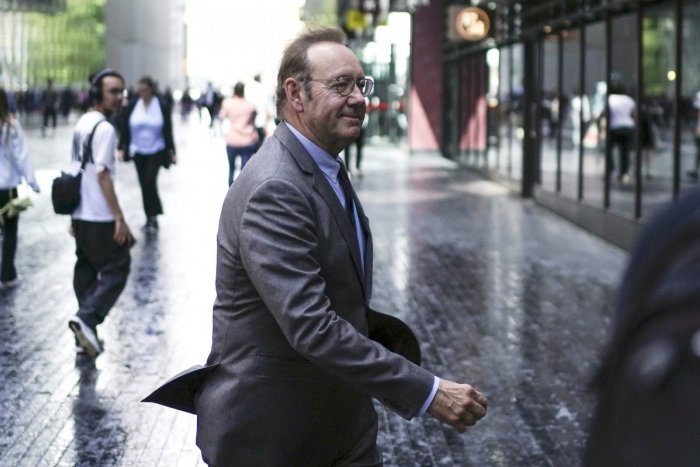 Ilustračný obrázok k článku Herec Kevin Spacey má dôvod na úsmev: V kauze sexuálneho zneužívania je NEVINNÝ