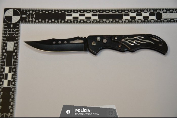 Ilustračný obrázok k článku Opitý Gruzínec vyčíňal v bratislavskej reštaurácii: Na hosťa vytiahol nôž