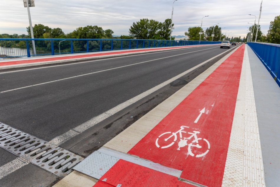 Ilustračný obrázok k článku INFO pre vodičov: Na moste v Hlohovci bude krátkodobá UZÁVIERKA