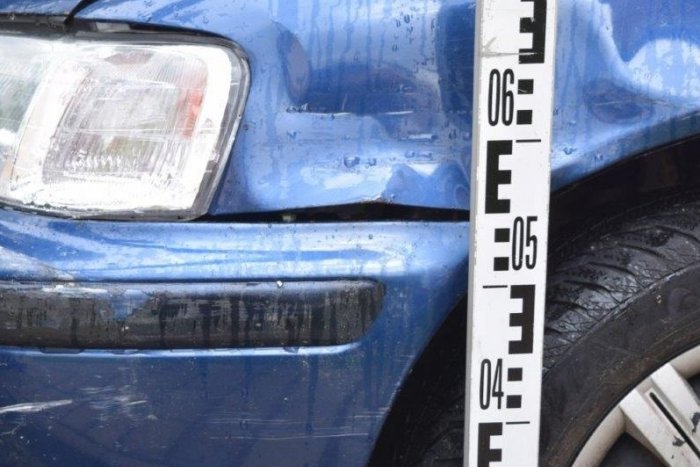 Ilustračný obrázok k článku Opitý šofér narazil do stojacich áut a zmizol: Policajti ho vypátrali, toľko nafúkal!