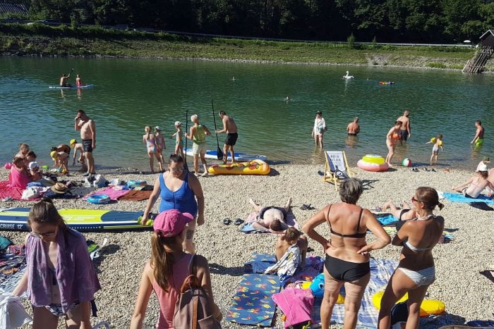 Ilustračný obrázok k článku Láka vás KÚPANIE sa v obľúbených TAJCHOCH? Hygienici si posvietili na KVALITU vody