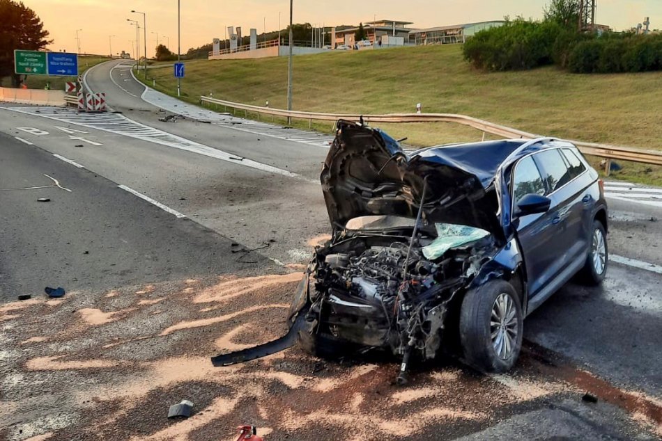 Ilustračný obrázok k článku TRAGICKÁ nehoda v Nitre: Silný náraz do zvodidiel 66-ročný šofér neprežil, FOTO