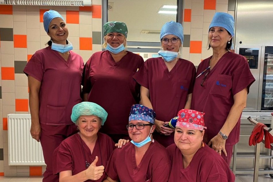 Ilustračný obrázok k článku Ženy, bez ktorých by operácie NEFUNGOVALI: Prezlečú sa aj 5-krát za deň, FOTO