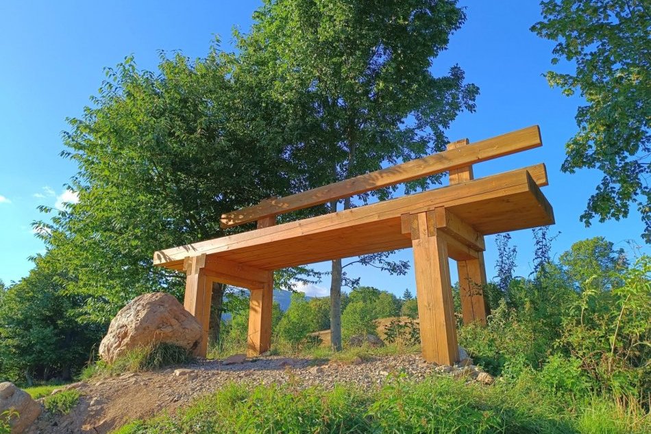 Ilustračný obrázok k článku Poznáte nevšednú ATRAKCIU Horehronia? Tatry môžete obdivovať z MEGALAVIČKY, FOTO