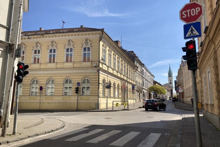 Ilustračný obrázok k článku Križovatka v Starom meste bude úplne UZAVRETÁ: Šoférov čaká obchádzka