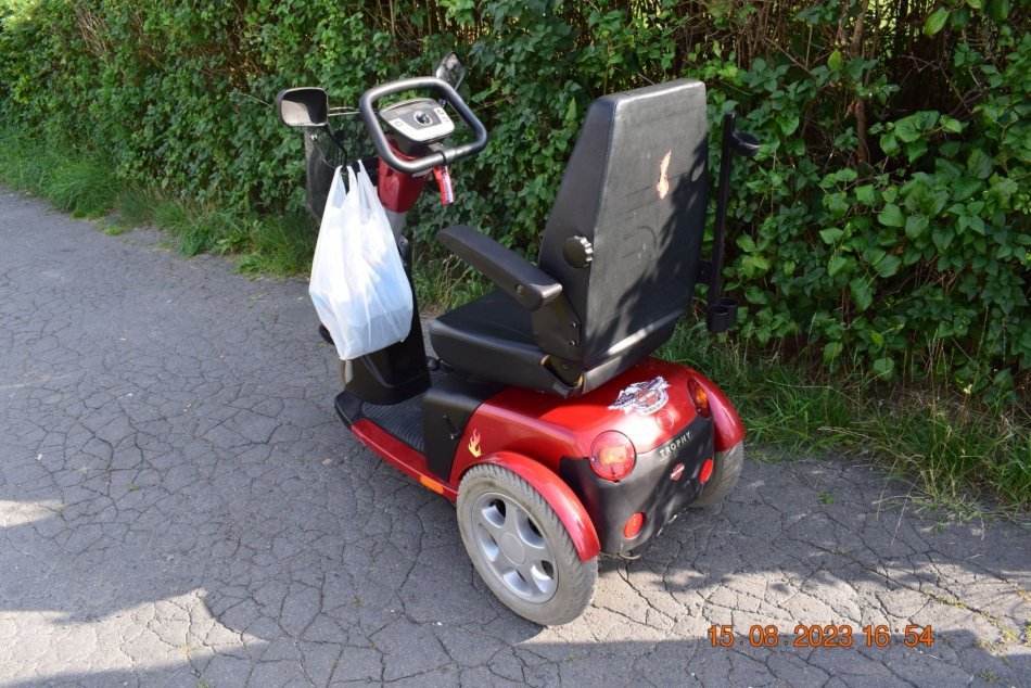 Ilustračný obrázok k článku Vodička OHROZILA seniora na invalidnej trojkolke: Utrpel ŤAŽKÉ zranenia, FOTO