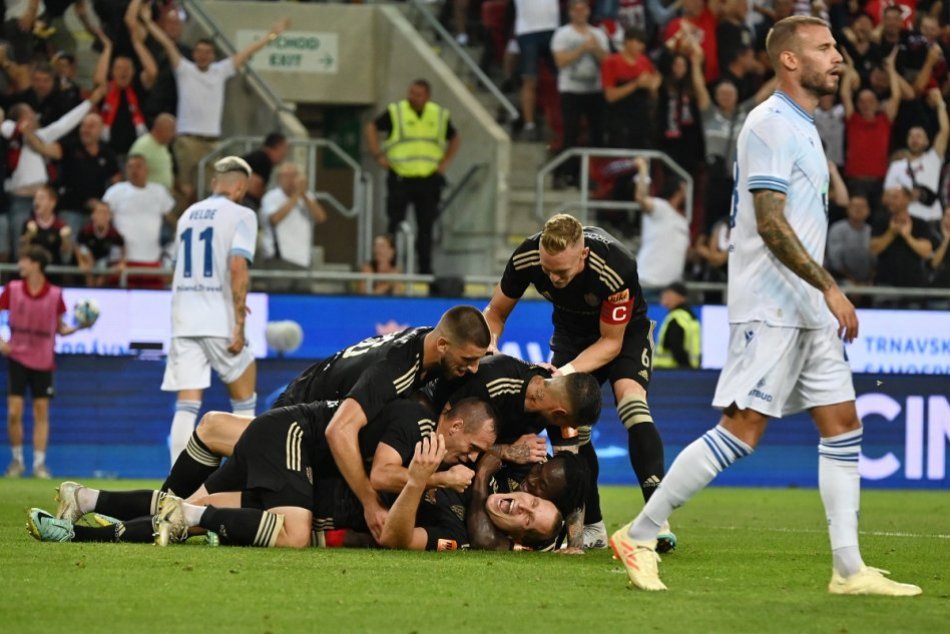 Ilustračný obrázok k článku Senzácia v Trnave: Stopér Štetina a jeho fantastické NOŽNIČKY spečatili postup, VIDEO