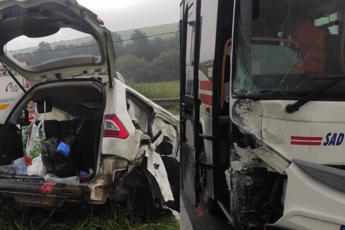 Ilustračný obrázok k článku VÁŽNA dopravná nehoda autobusu, auta a dodávky: Jedna obeť a ŠESŤ zranených