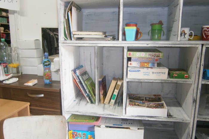 Ilustračný obrázok k článku Chcete pomôcť rodinám v núdzi? V Nitre potrebujú knihy aj školské potreby