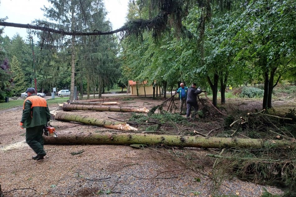 Ilustračný obrázok k článku Búrka zasiahla aj známe pútnické miesto Studnička: Z týchto záberov puká srdce, FOTO