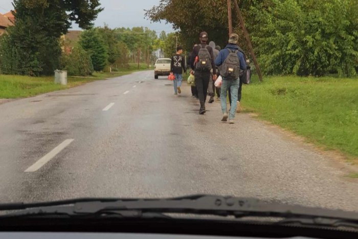 Ilustračný obrázok k článku Vyhlásili MIMORIADNU situáciu: Jednu z obcí zapĺňajú nelegálni MIGRANTI, zasadá krízový štáb