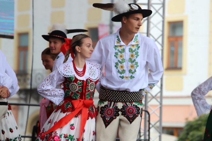 Ilustračný obrázok k článku TRADIČNÝ festival predstaví krásy FOLKLÓRU:  Otvorených bude NAJVIAC dvorov v histórii
