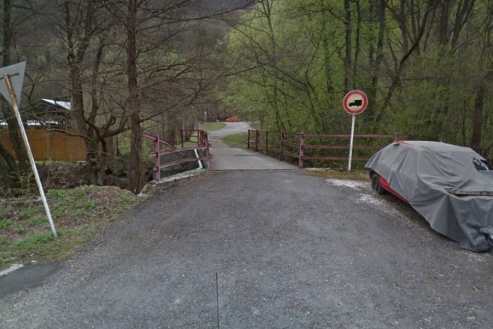 Ilustračný obrázok k článku Vodiči majú smolu: V Bystrici UZAVRELI most, nebol stavaný na záťaž automobilov