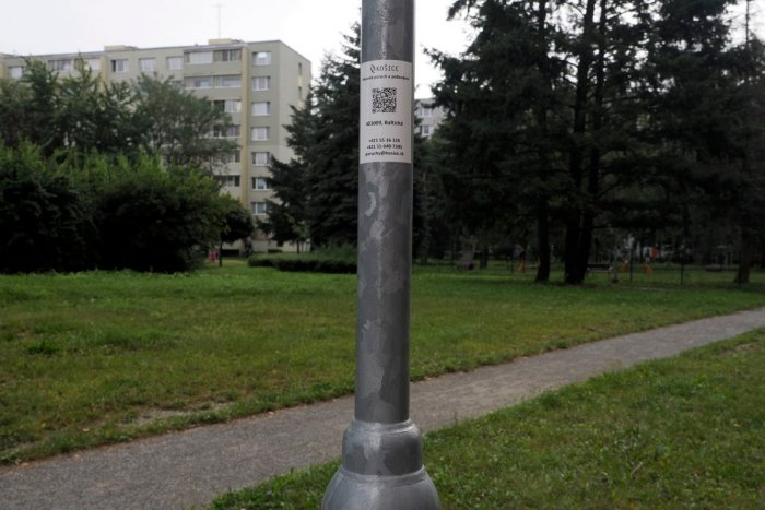 Ilustračný obrázok k článku Na stožiaroch v Košiciach pribúdajú nálepky s QR KÓDMI: Na čo slúžia?