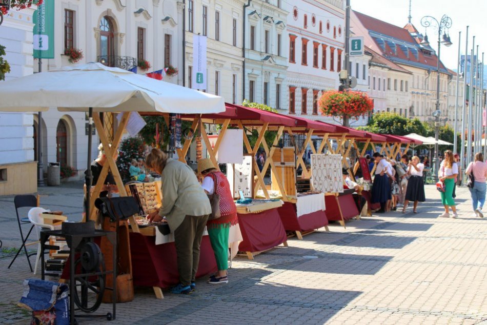 Ilustračný obrázok k článku Na Horehroní budú Župné TRHY: Prídu miestni remeselníci, chovatelia a láka aj PROGRAM
