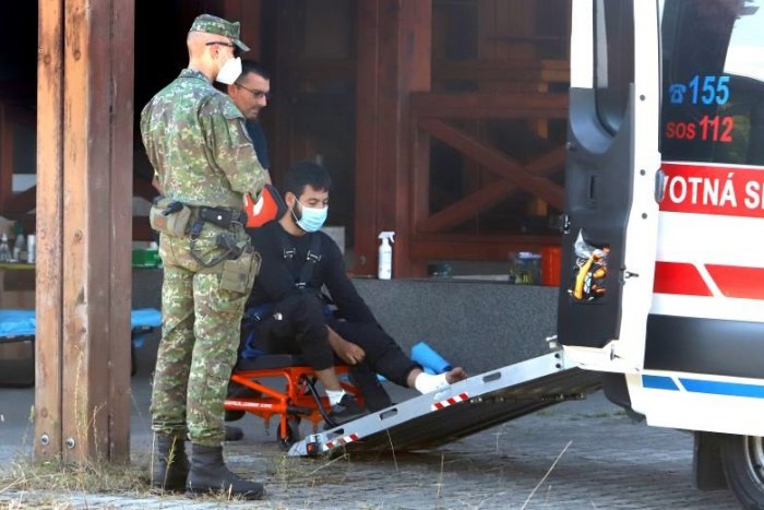 Ilustračný obrázok k článku Krok od ZRUŠENIA mimoriadnej situácie v súvislosti s COVID-19. Bude to aj BIČ na migrantov