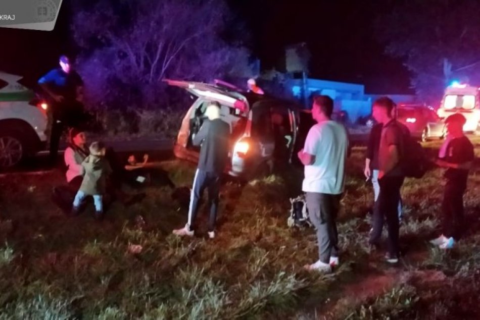 Ilustračný obrázok k článku Policajti prenasledovali auto s migrantmi: Prišlo aj na varovné VÝSTRELY! FOTO