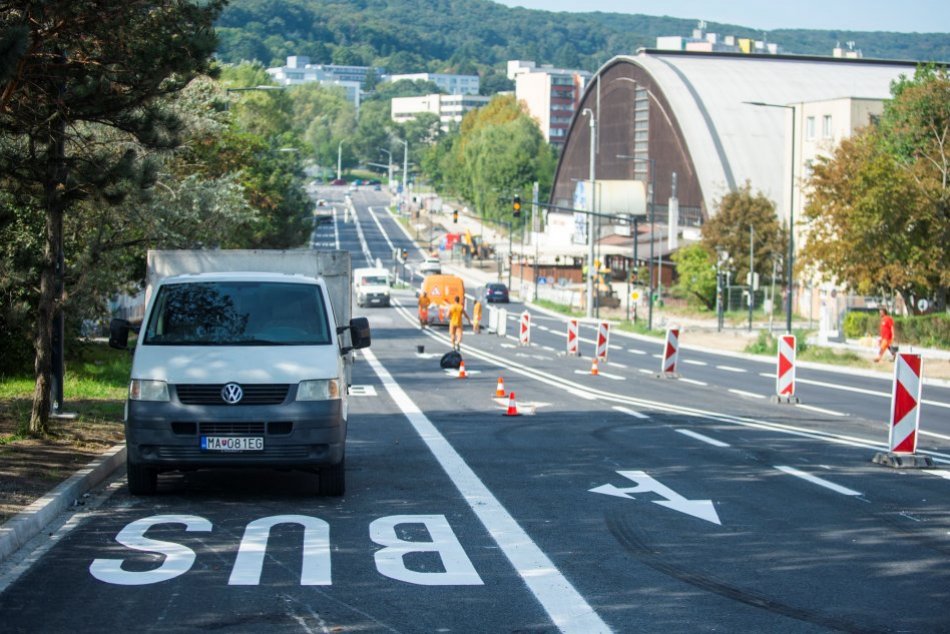 Ilustračný obrázok k článku Konečne dobrá správa o DOPRAVE v Bratislave: Rozšírená Harmincova je už pripravená! FOTO
