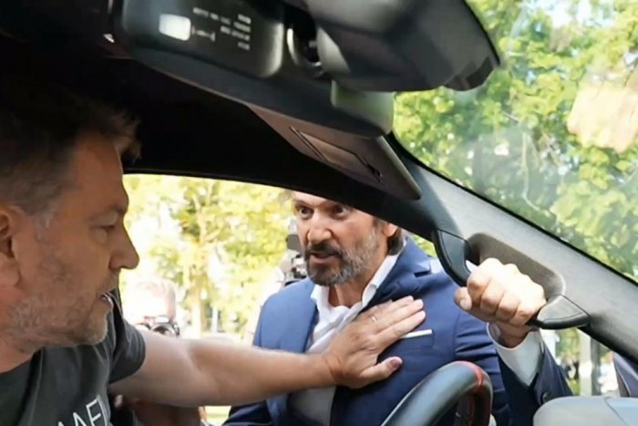 Ilustračný obrázok k článku CIRKUS a strašná HANBA! Politici odsudzujú konflikt Matoviča a Kaliňáka